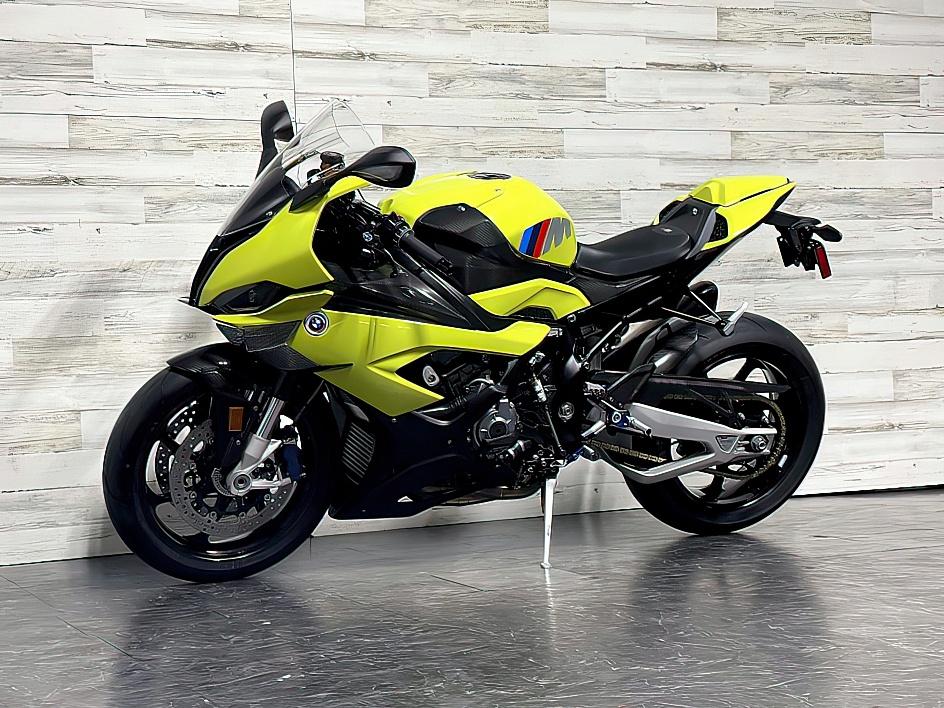 BMW M1000RR 